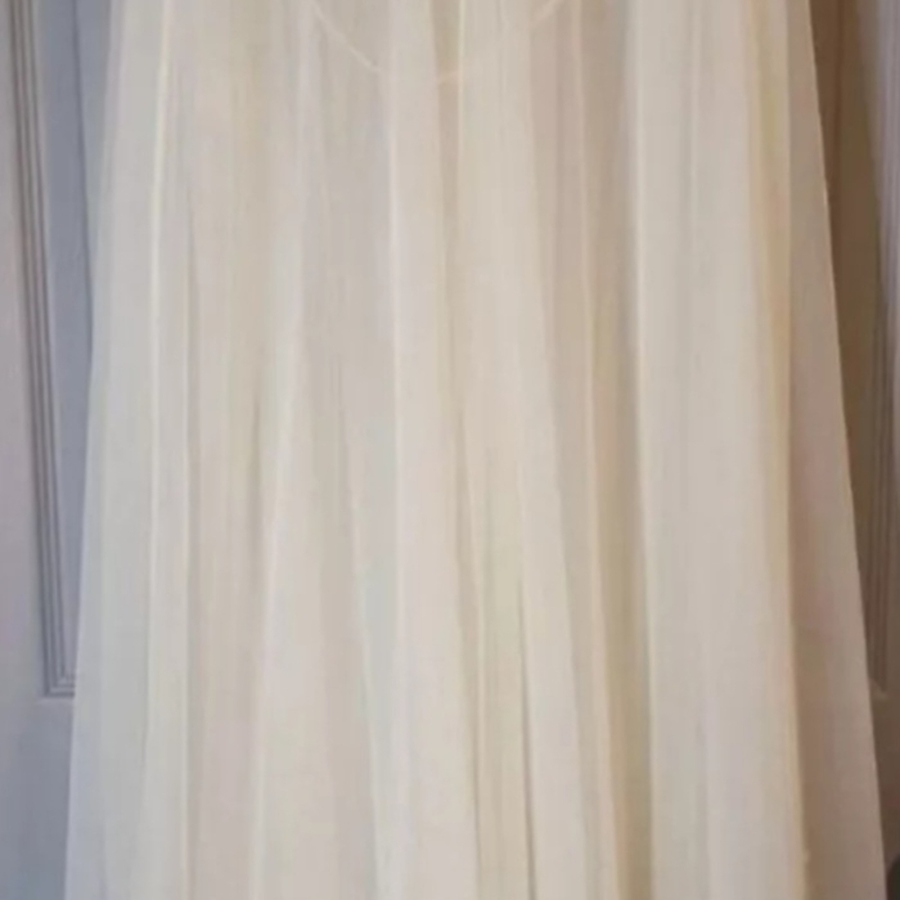 Elegant Cream Maxi Dress